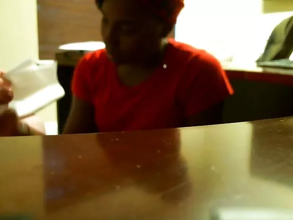 Namni gurraacha tokko osoo hojjetuu blowjob kenna, slim black porn, blowjob dhugaa interview irratti.
